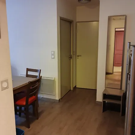 De L Isard D N35 2p6 公寓